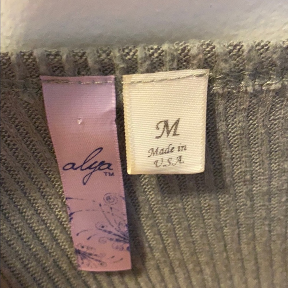 Cardigan - Picture 3 of 4